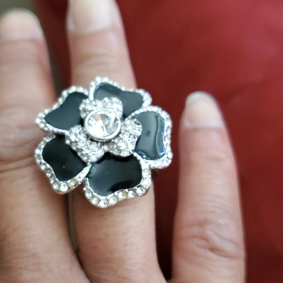 Lia Sophia Jewelry - Black floral shaped ring
